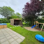 New 3 Bedroom House 7 People